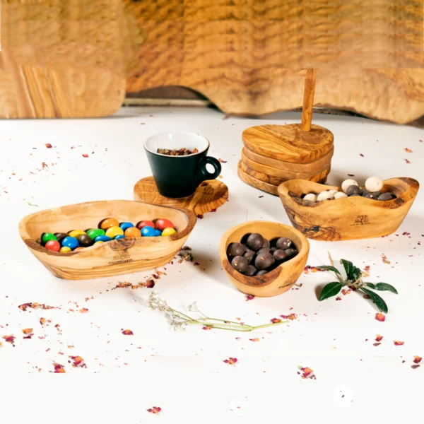 BOL EN BOIS D’OLIVIER EN FORME ARTISTIQUE BOL EN BOIS D’OLIVIER EN FORME ARTISTIQUE