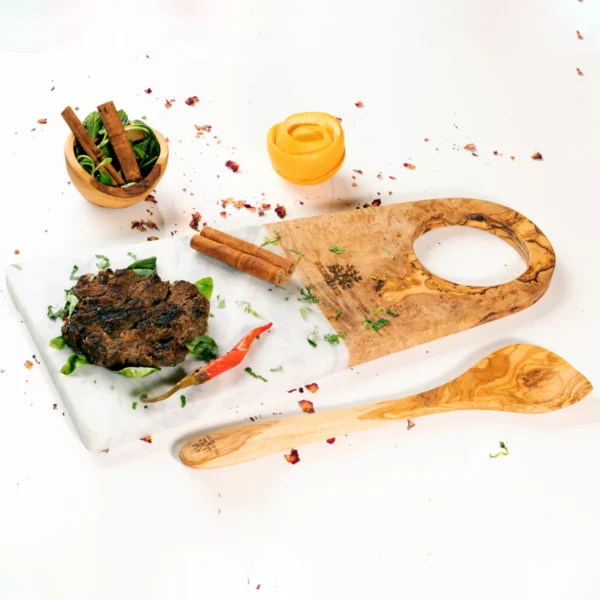 PLANCHE EN BOIS D'OLIVIER-ET-MARBRE PLANCHE EN BOIS D'OLIVIER-ET-MARBRE